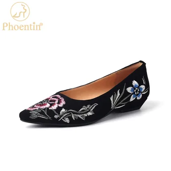Женские туфли на низком каблуке с цветочной вышивкой Phoentin, новинка 2023 года, туфли-лодочки на танкетке в этническом стиле из овечьей замши, черные туфли с открытым носком FT2806